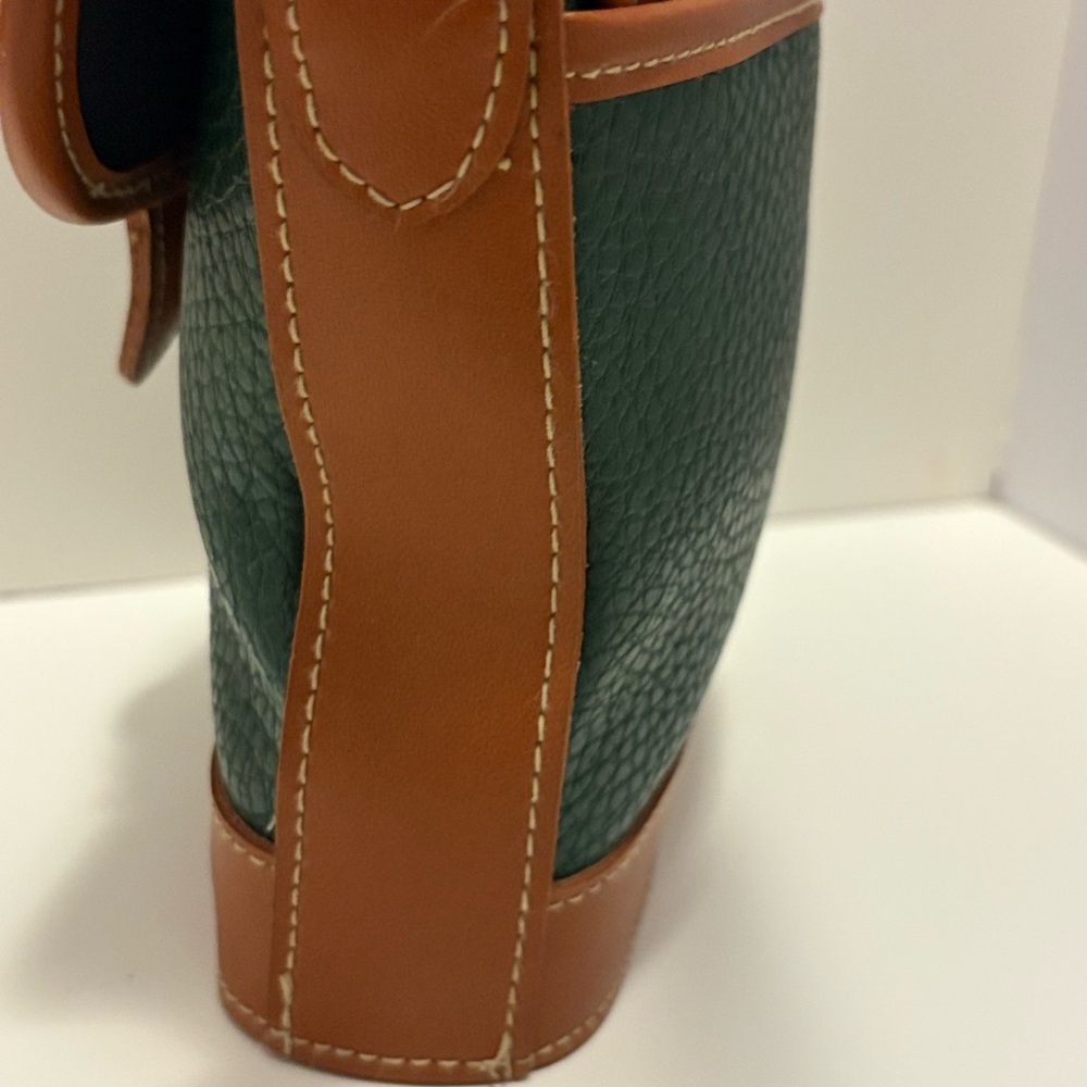 Vintage Michael Steven’s International Crossbody - Picture 6 of 8